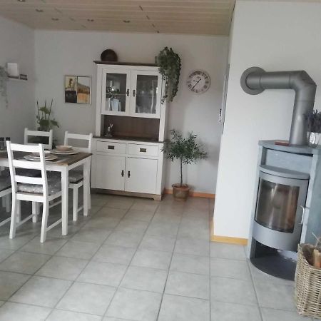 Haus Sonnenblick Appartement Momlingen Buitenkant foto