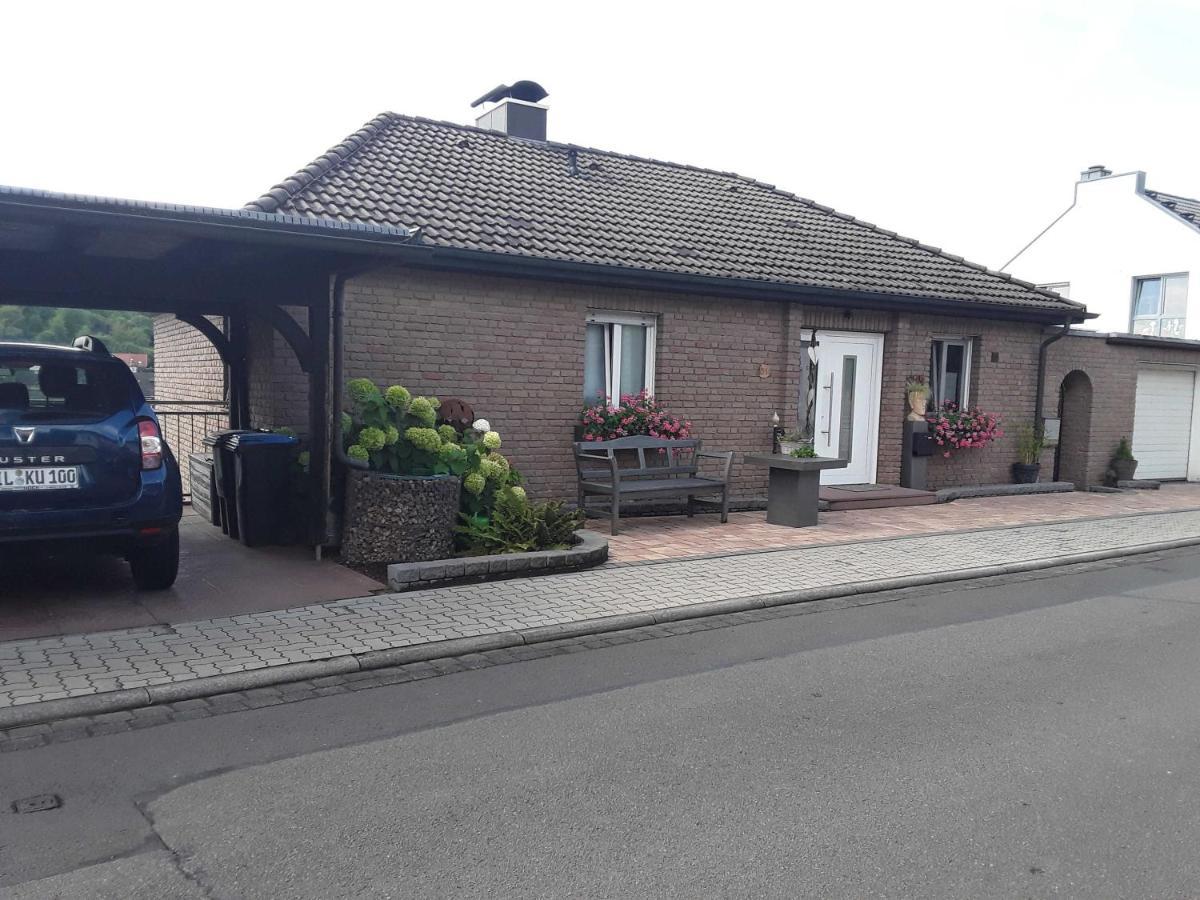 Haus Sonnenblick Appartement Momlingen Buitenkant foto