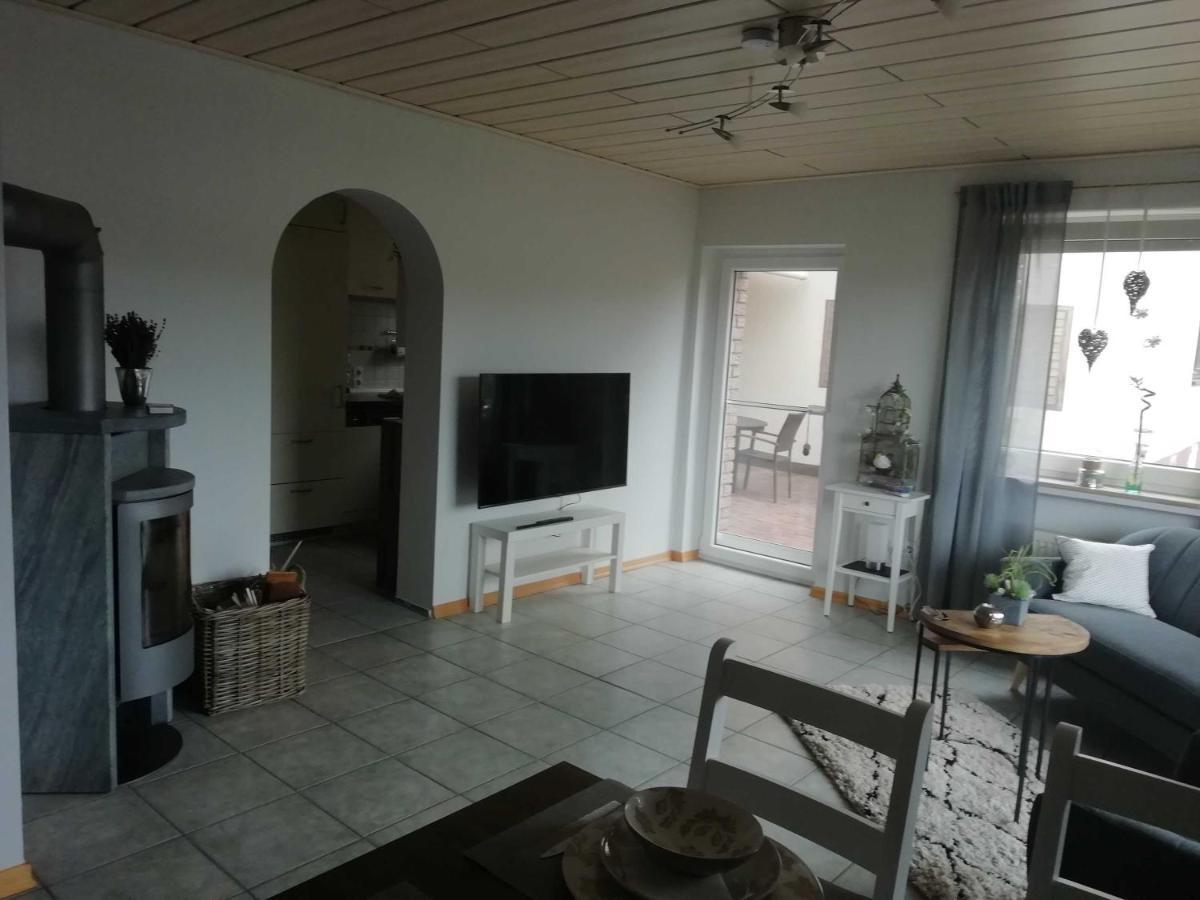 Haus Sonnenblick Appartement Momlingen Buitenkant foto