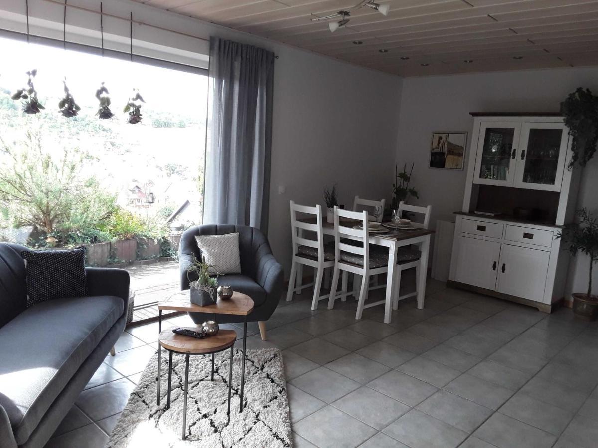 Haus Sonnenblick Appartement Momlingen Buitenkant foto