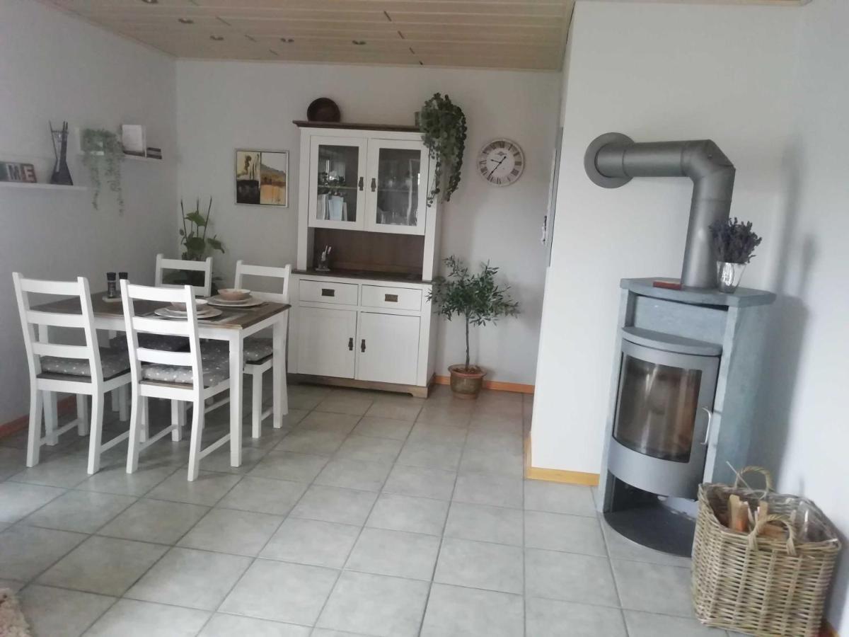 Haus Sonnenblick Appartement Momlingen Buitenkant foto